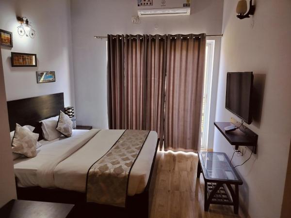 A la foto es mostra l'objecte Vrindavan suites omex situat a la ciutat de Vrindāvan.