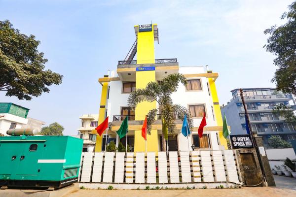 A la foto es mostra l'objecte FabHotel The Indian situat a la ciutat de Gurgaon.