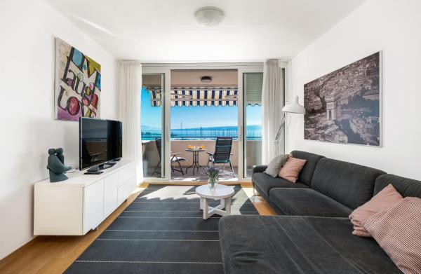 På billedet ses objektet Luxury residence Adriatic Pearl beliggende i byen Split.