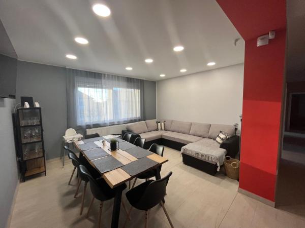 På billedet ses objektet K71 Guest House beliggende i byen Fertőszentmiklós.