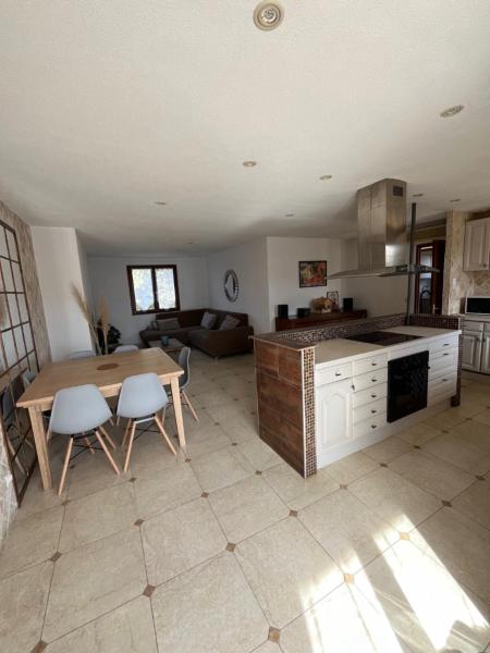 A la foto es mostra l'objecte Maison avec grand jardin - Can Cando situat a la ciutat de Thuir.