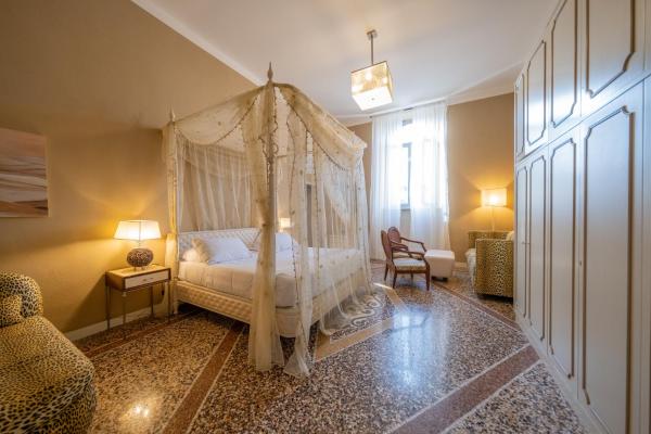 Nella foto è visibile l'oggetto Lungarno Buozzi 7 Apartments situato nella città di Pisa.