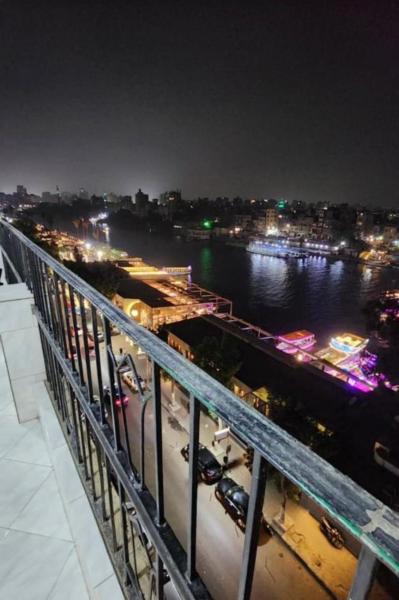 Nella foto è visibile l'oggetto شقة فاخره اطلاله وفيو النيل بالزمالك 1 situato nella città di Il Cairo.