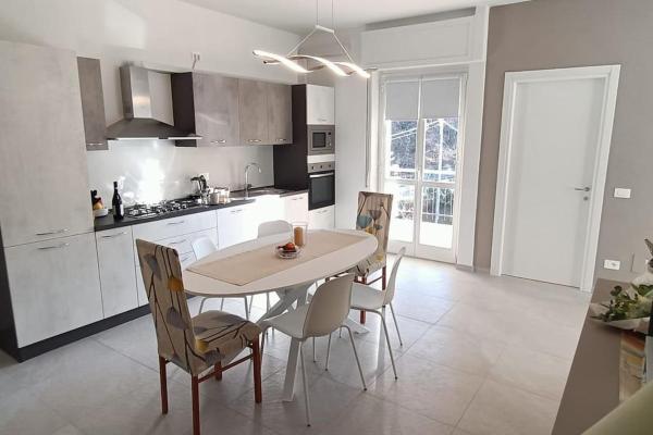 På bilden syns objektet Appartamento Casa Alice som ligger i staden Agrano.