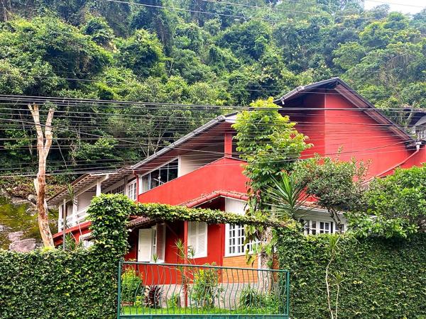 Na foto é possível ver o objeto Pousada Villa Provence localizado na cidade de Petrópolis.