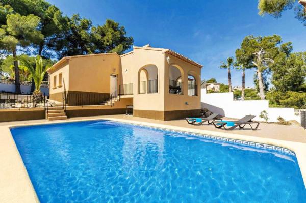 På bildet vises objektet Villa Encina by Villa Plus som ligger i byen Teulada.