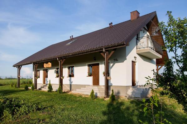 Na zdjęciu widoczny jest obiekt Agroturystyka Golubie położony w mieście Sędki.
