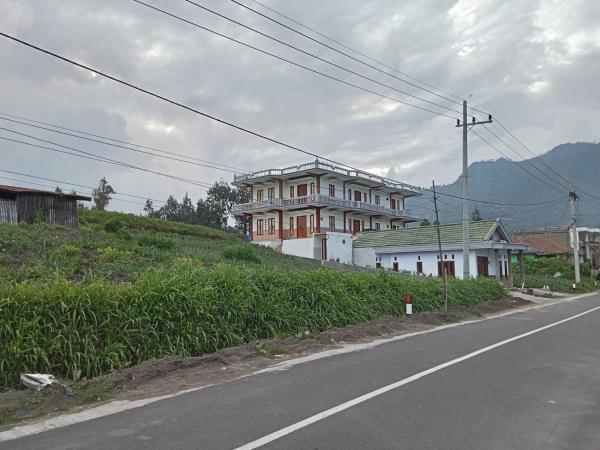 Foto 5: AAA, Astungkara, Amazing Bromo Villa, Managed by Triple A Tour, Additional Bromo Jeep Tour and Airport Shuttle