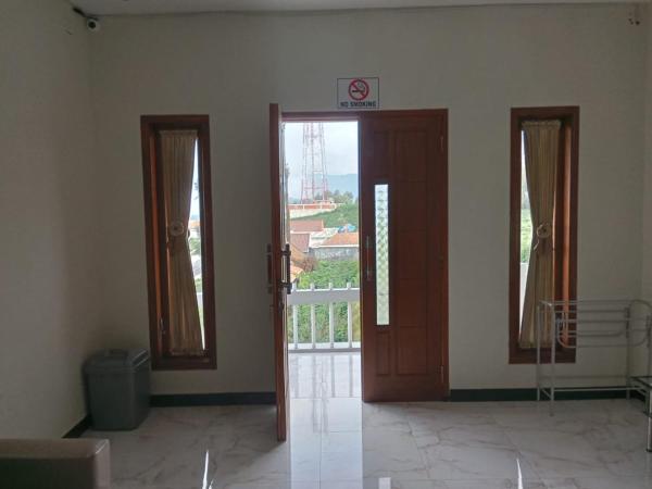 Foto 7: AAA, Astungkara, Amazing Bromo Villa, Managed by Triple A Tour, Additional Bromo Jeep Tour and Airport Shuttle