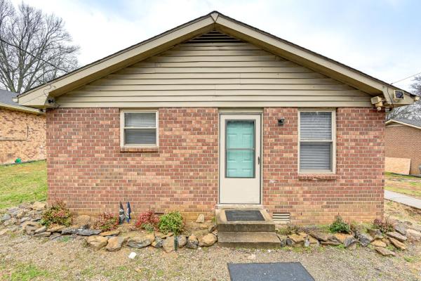 Na fotografii je vidět objekt Pet-Friendly Madison Home 11 Mi to Dtwn Nashville nacházející se ve městě Madison.
