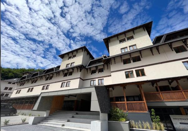 Nella foto è visibile l'oggetto Apartman Snezni Vrh - Bela Reka, Brzece situato nella città di Brzeće.