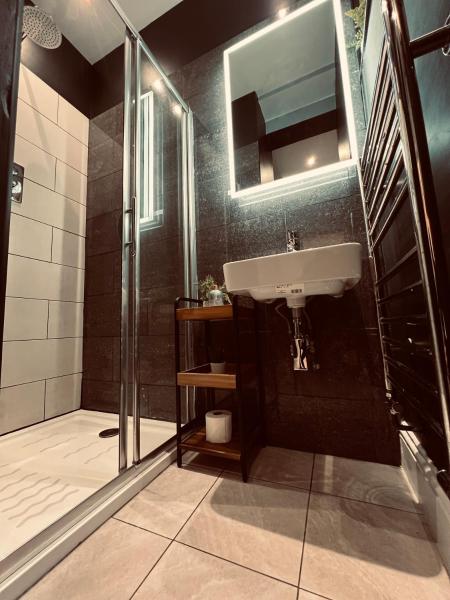 Zdjęcie 8: 8, St Marys , Private Double Ensuite Room - Room Only- Truro