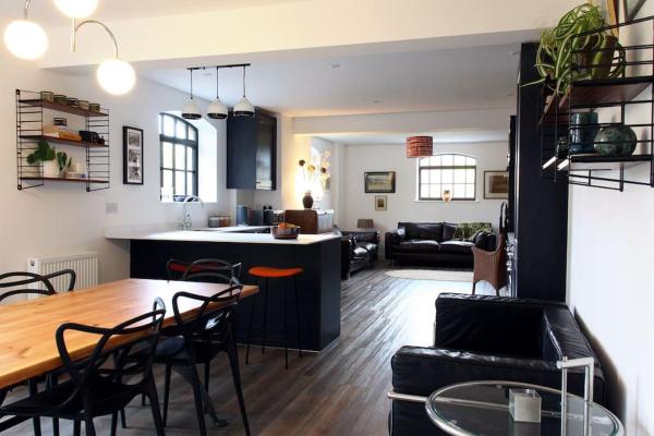 A la foto es mostra l'objecte The Hop Loft @ The Old Granary situat a la ciutat de Rye.