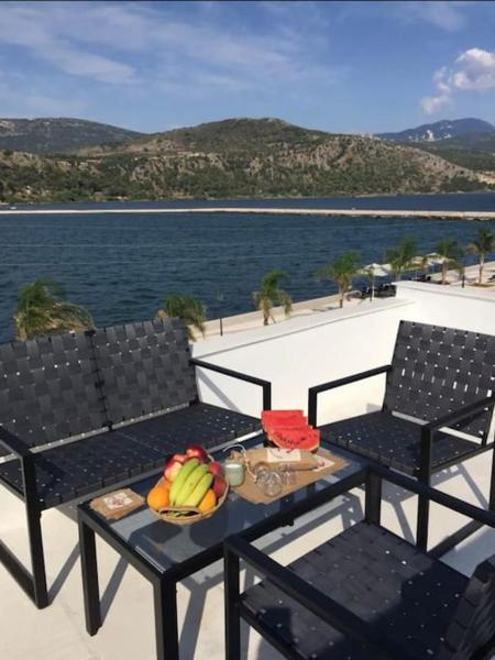 A la foto es mostra l'objecte Argostoli Turtle Bay Apartment situat a la ciutat de Argostoli.
