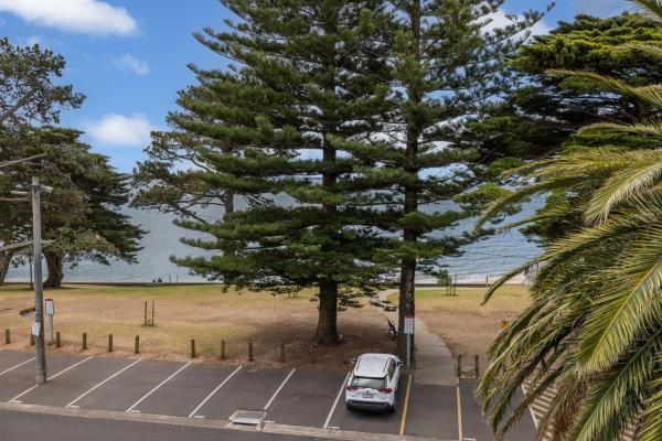 Beachfront on the Esplanadeの写真7
