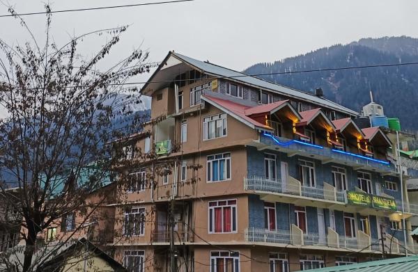 CS Shhandella Hotel, Manāli