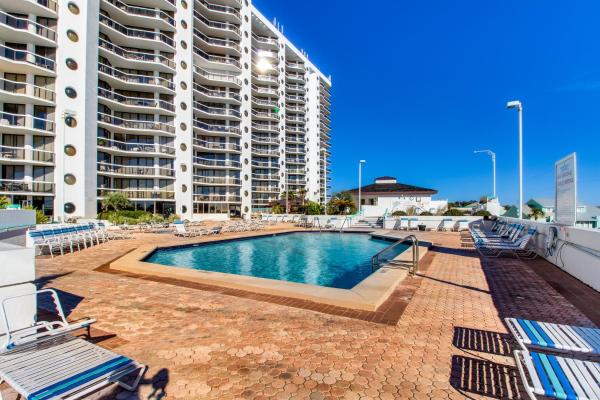 På billedet ses objektet Surfside Resort beliggende i byen Destin.