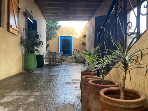 写真にはSidi Bibi市にあるRiad Targante Takate 1が写っています。