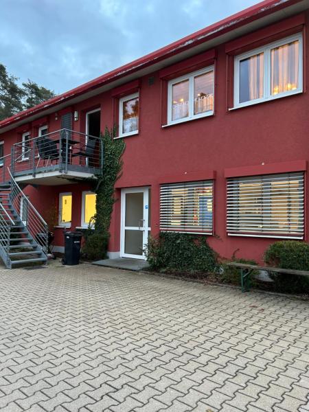 The photo shows the Apartment Roth located in the city of Roth.