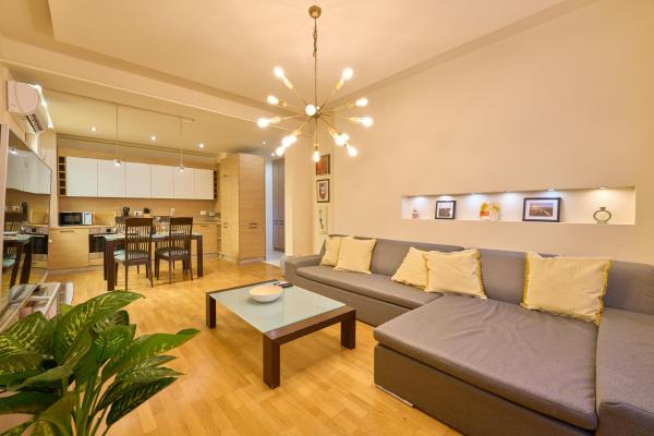 Na fotografii je vidět objekt Splendid Central 2BDRM Suite nacházející se ve městě Sofie.