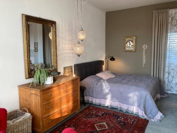 The photo shows the Gartenapartment Marilyn located in the city of Peigarten.