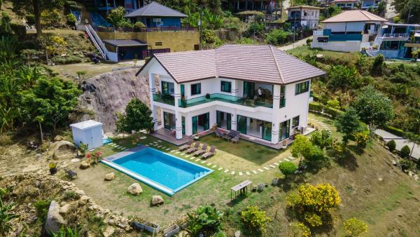 A la foto es mostra l'objecte Karon Horizon: Coastal Charm Villa situat a la ciutat de Karon.