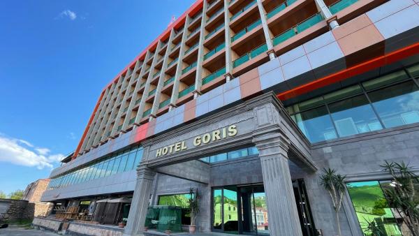 På bildet vises objektet Goris Hotel som ligger i byen Goris.