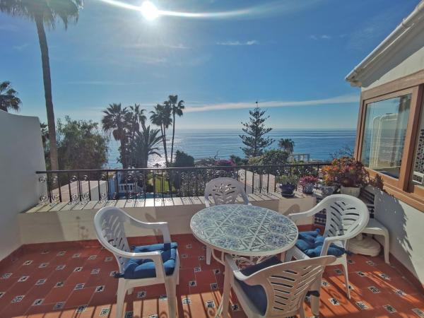 Na fotografii je vidět objekt Carabeo 36 Seaview Apartment nacházející se ve městě Nerja.