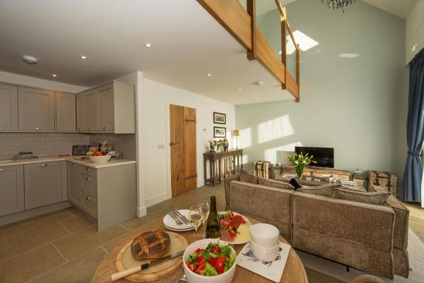 A la foto es mostra l'objecte Oystercatcher - Converted luxury steading situat a la ciutat de Perth.