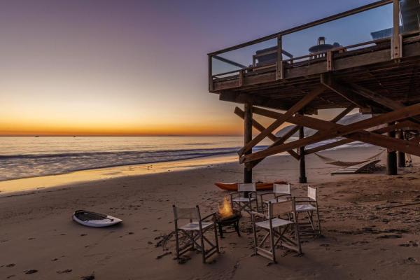 Malibu Beach Home Private Sandy Beach And Surf - Malibu, CA