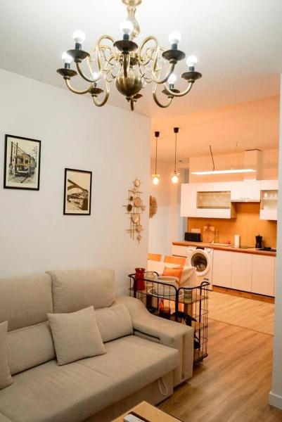 Nella foto è visibile l'oggetto Casa Antón situato nella città di Logroño.