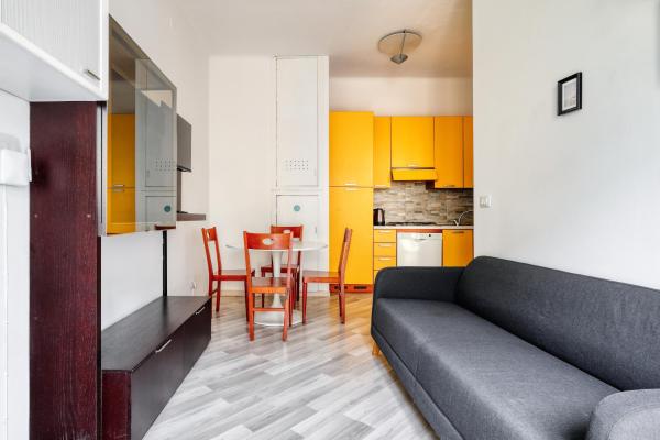 JOIVY Stylish 2-bed Flat, Easy Access to Centre, Milán
