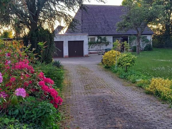 A la foto es mostra l'objecte Holiday home at the end of the Weser situat a la ciutat de Eystrup.