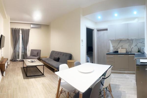 En la foto se muestra el objeto Kinfeels’ Downtown Suite ( K3 ) ubicado en la ciudad de Larisa.