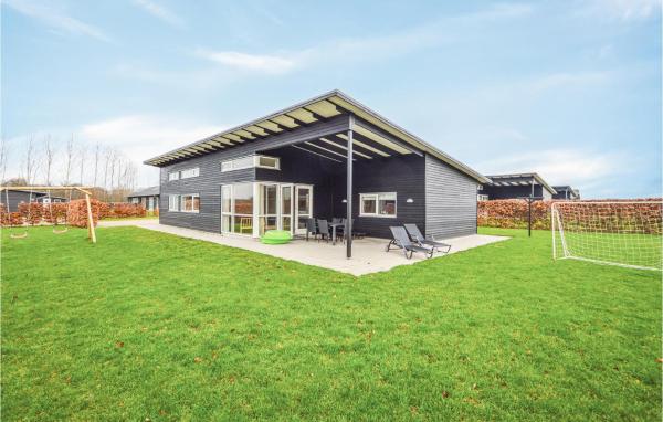 På billedet ses objektet Holiday Home Råde Strandpark Haderslev V beliggende i byen Aarøsund.