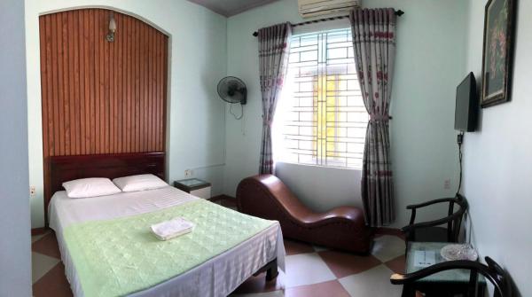 Op de foto is het object Ninh Nguyệt Motel te zien, gelegen in de stad Thịnh Thôn.