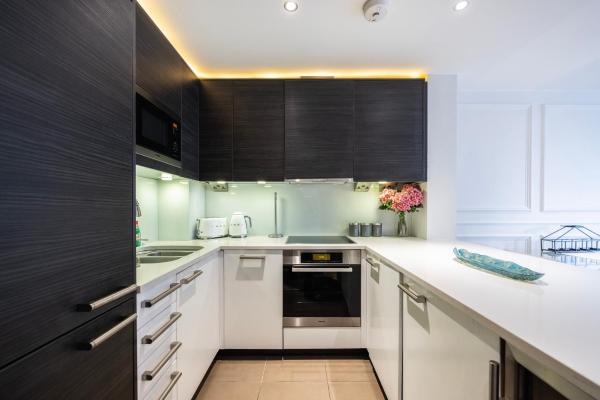 Chelsea Harbour Living, London