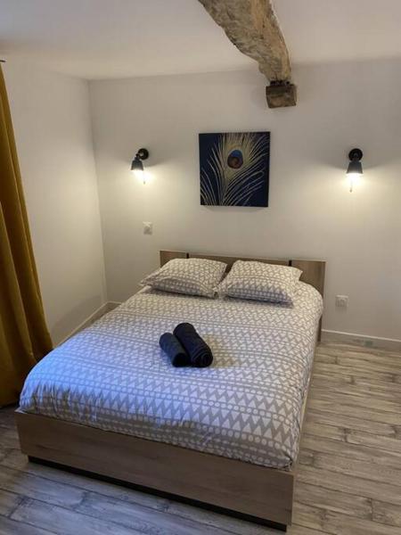 A la foto es mostra l'objecte Maison village rénovée tout équipée situat a la ciutat de Saix.