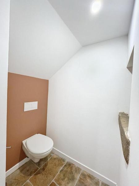 På billedet ses objektet Éclat Sérézin beliggende i byen Simandres.