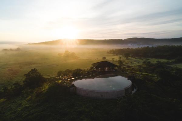 A la foto es mostra l'objecte Shatavari Eco Resort situat a la ciutat de Surla.