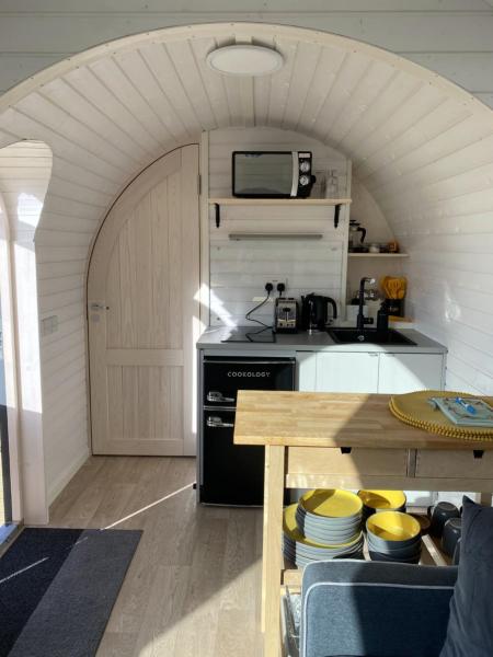 Foto 7: Jam First - Lydcott Glamping, Cornish Sea Views