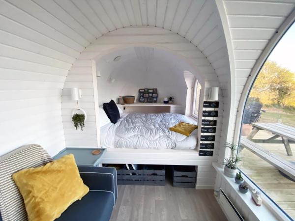 Foto 3: Jam First - Lydcott Glamping, Cornish Sea Views