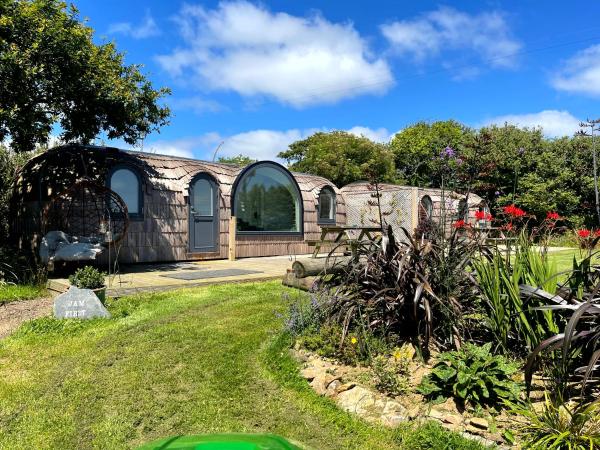 Foto 1: Jam First - Lydcott Glamping, Cornish Sea Views