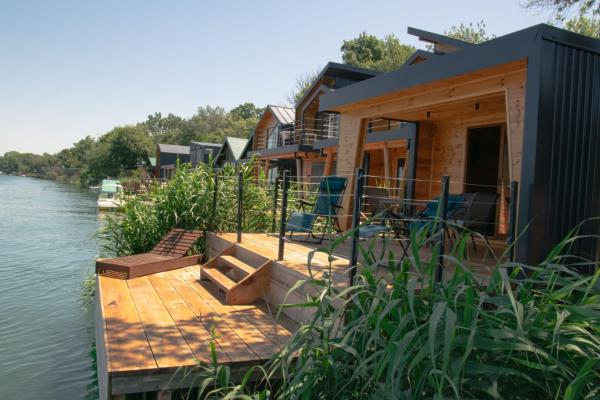 På bildet vises objektet River house Bonaca - Ada Bojana som ligger i byen Ulcinj.