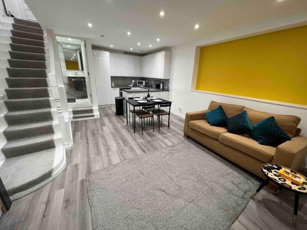 Stunning 3BR Maisonette in Brixton, London