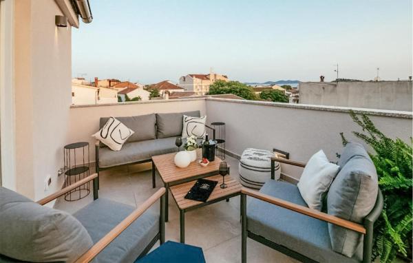 Na zdjęciu widoczny jest obiekt Lovely Apartment In Pakostane With Wifi położony w mieście Pakoštane.