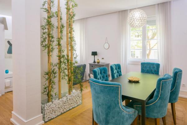 A la foto es mostra l'objecte Apartament with a terrace in the heart of Lisbon, 300 situat a la ciutat de Lisboa.