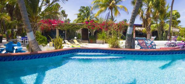 Beach House Aruba Apartments, Палм-Игл-Бич