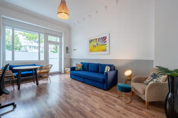 Modern, Central flat with workspace, Berlin