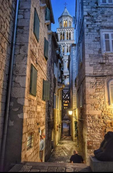 The photo shows the Largo apartment in the heart of Diocletian palace located in the city of Split.